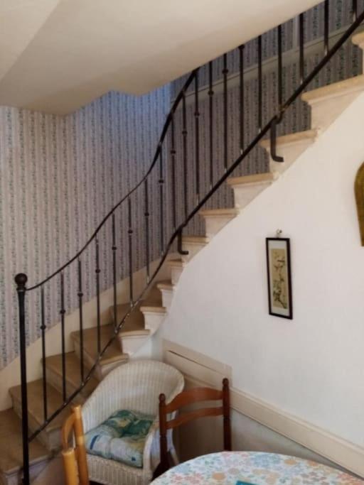 Gite Sous L' Orme Asquins Bagian luar foto